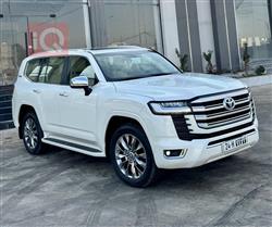 تۆیۆتا لاند کروزەر